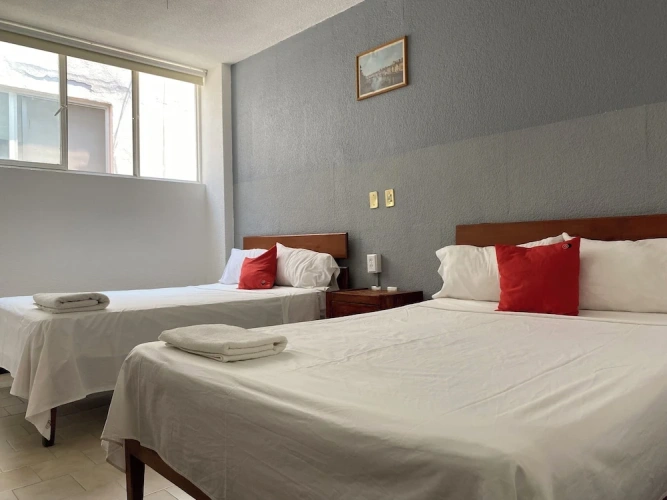 Standard Triple room