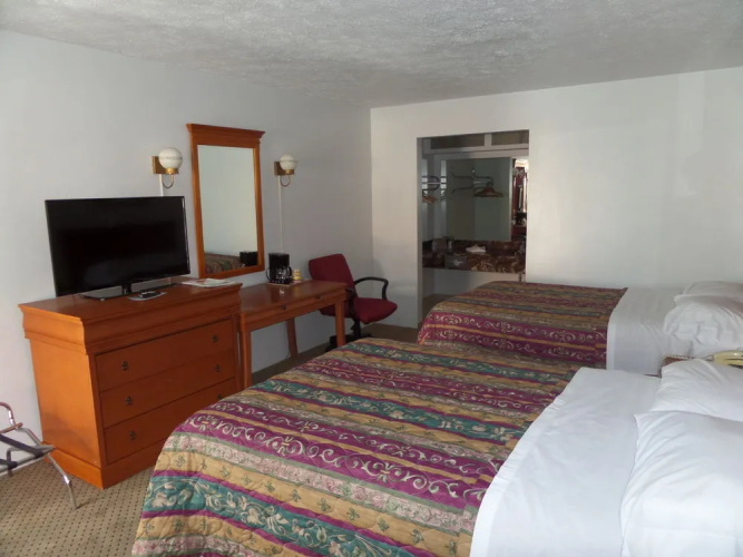 Colonial Inn