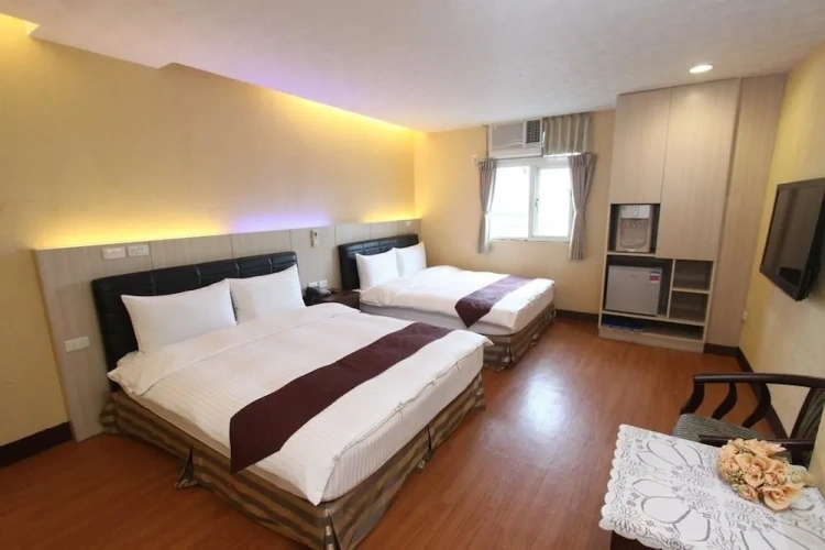 Business Quadruple room