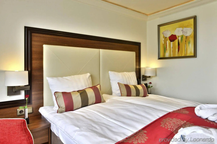 FairCruise Deluxe Hotelship Cologne