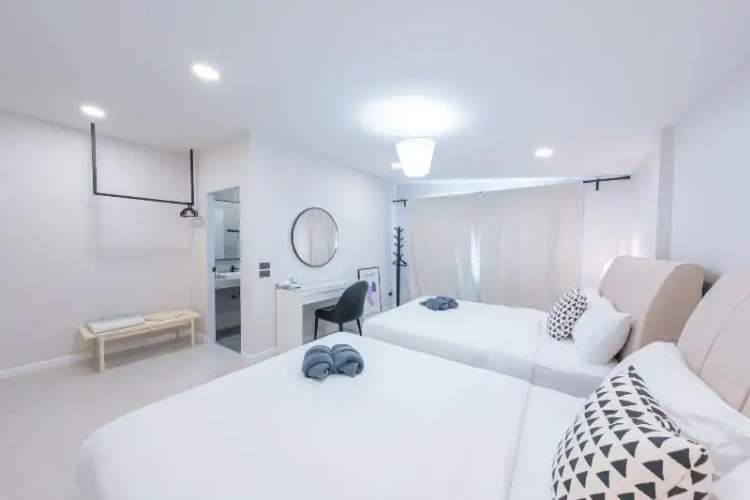 4 Bedrooms Villa