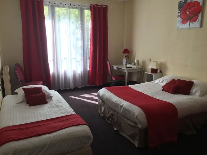 Standard Triple room