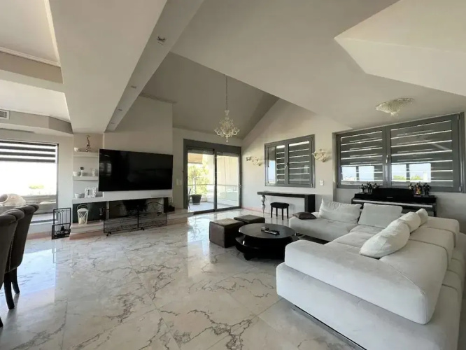 Glyfada 4BDR Penthouse Gia