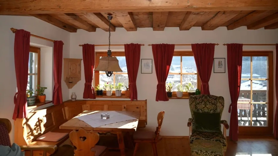 Family Apartment with balcony and with mountain view