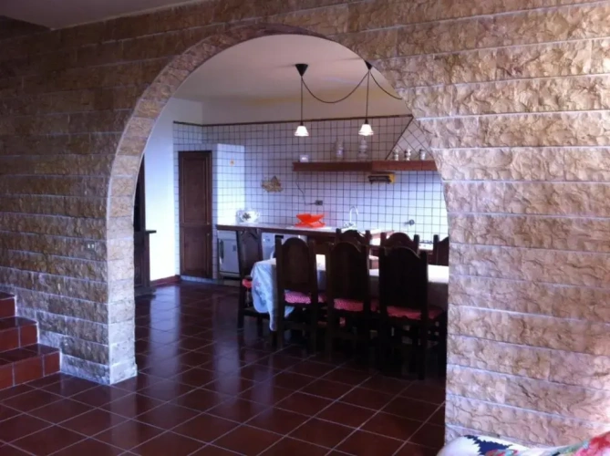 4 Bedrooms Cottage