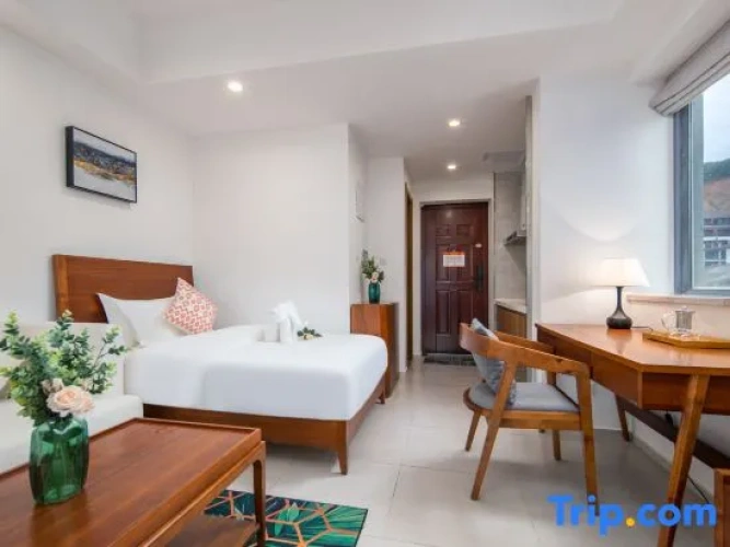 Standard Twin room with river view
