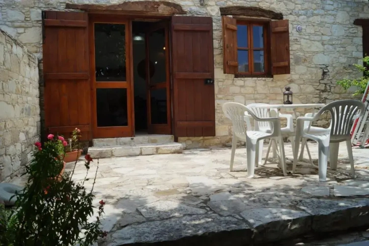 1 Bedroom Cottage with view