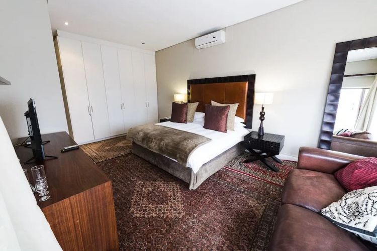 Atlantic Waves Guest House