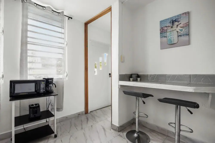 Private Pool Near the Beach Pet Friendly