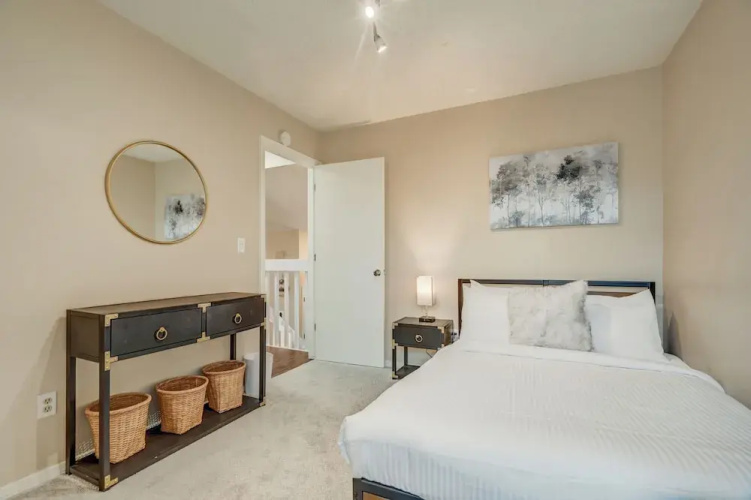Mid-ViewHouse Inn