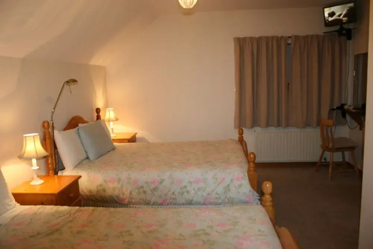 Valley Lodge
