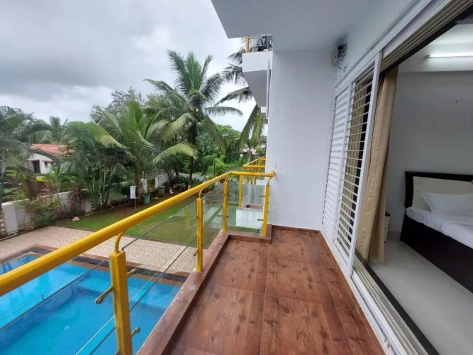 Standard Double room with pool view