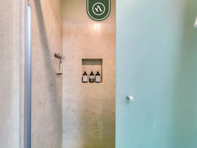 Oceanview 4 BR Condo - Pool - Beach - Terrace