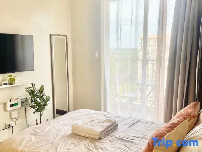 Minimalist Studio-Type Condo Unit at Saekyung Marigondon