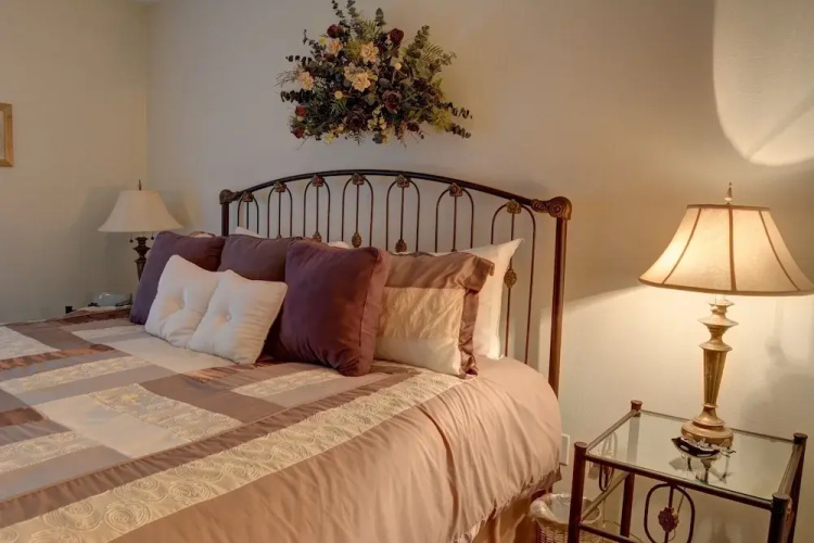 Waters Edge 104 - 1 Br Condo