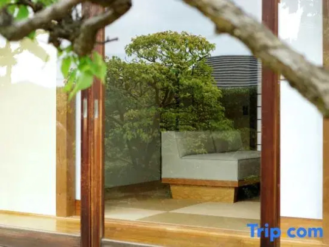Oyashiki Stay Ko - A retreat on island time.