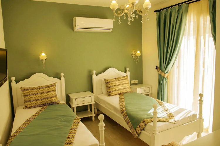 Selin Hotel