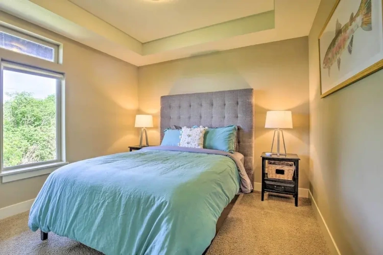 4 Bedrooms Cottage