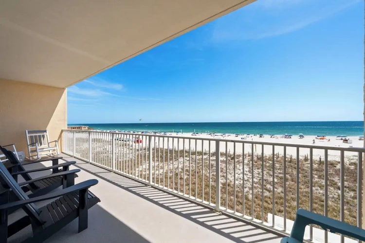 2 Bedrooms Standard room with balcony and beachfront