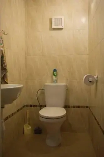 Kontininku Namelis