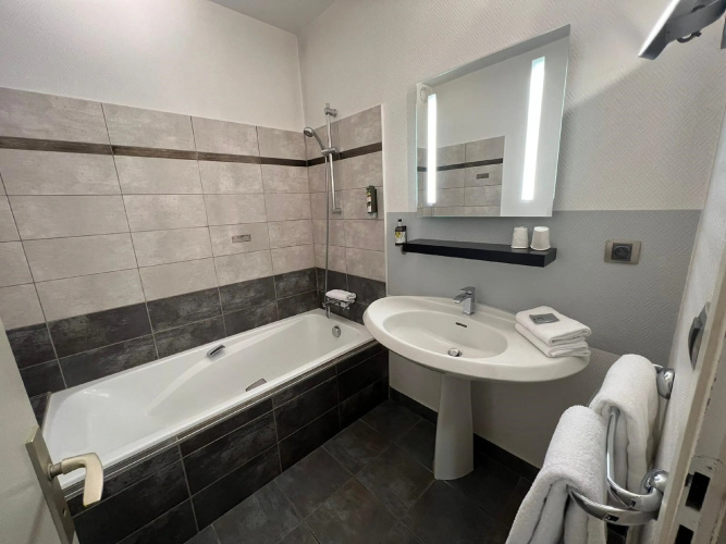 Logis Hotel-Restaurant Saint Romain