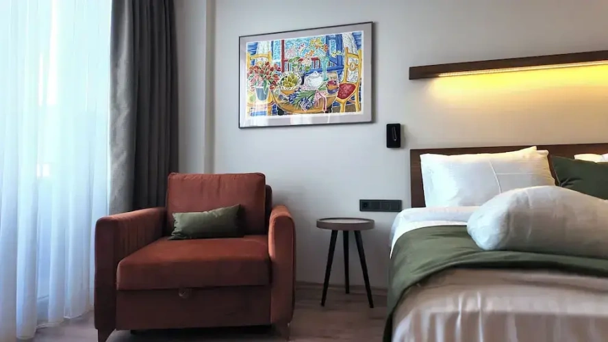 Deluxe Double room with city view