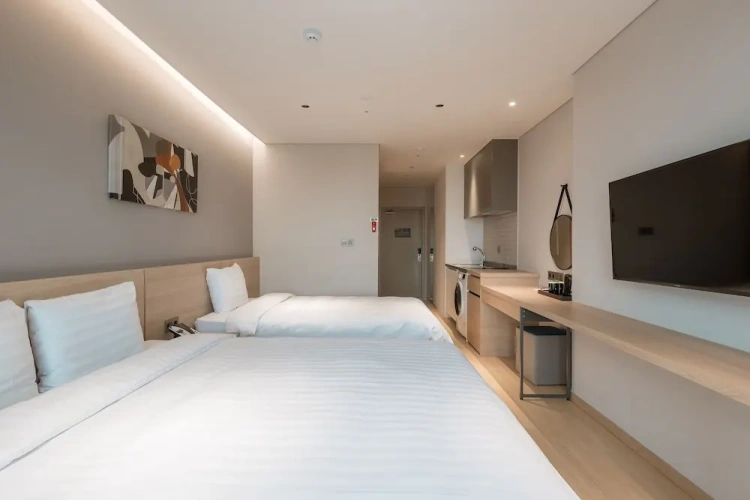 1 Bedroom Standard Twin Family room