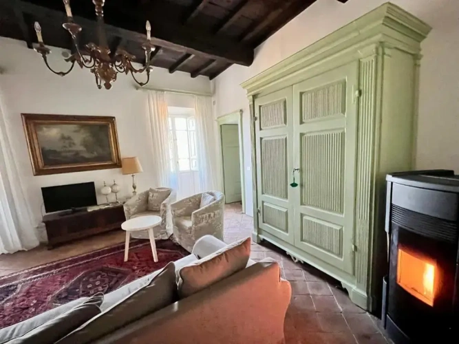 3 Bedrooms Cottage