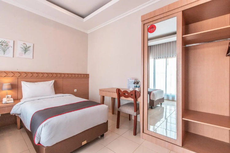 Collection O 9 Villa Ubud Anyer