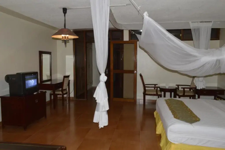 Hotel International 2000