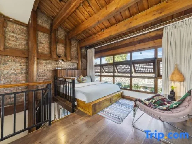 Deluxe Family Duplex Suite