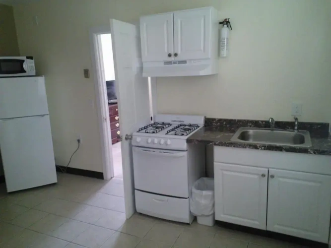 1 Bedroom Apartment