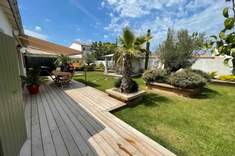 2 Bedrooms Cottage