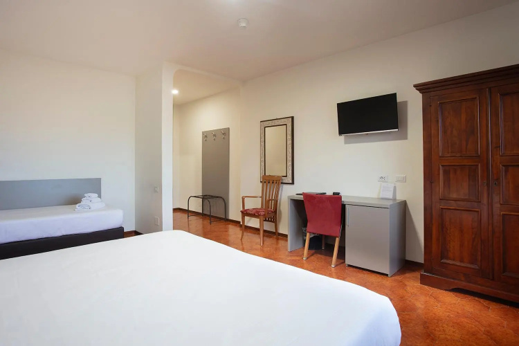 CDH Hotel Modena photo 7