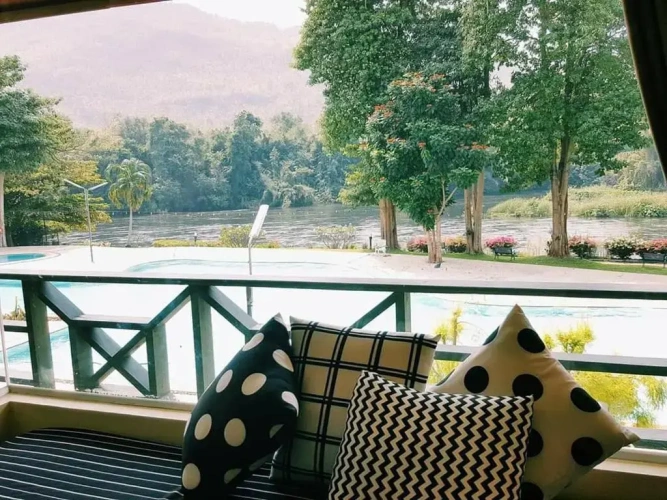 Superior Twin room with river view