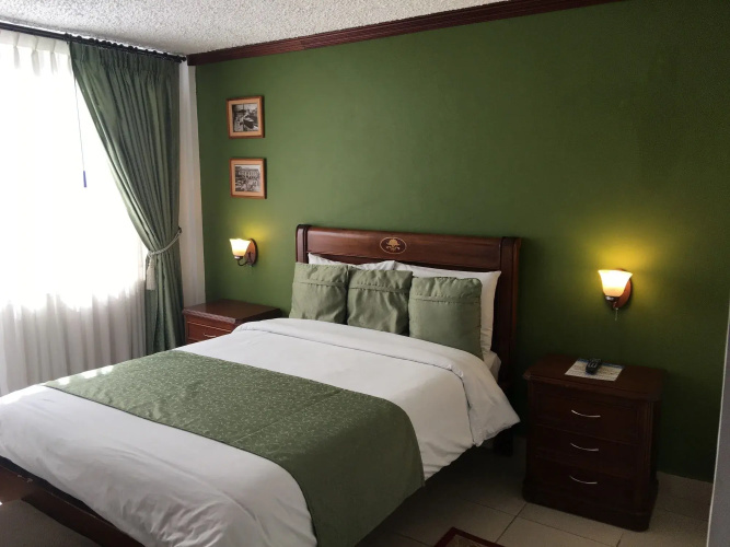 Hostal Mitad del Mundo