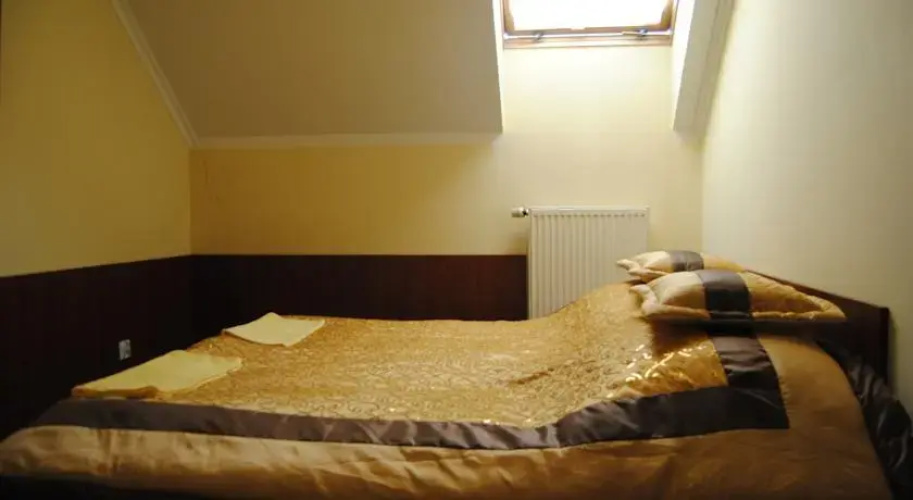 Motel DB2000