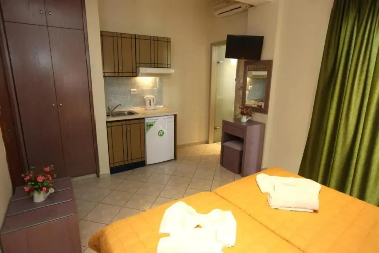 Standard Triple room with balcony and with view