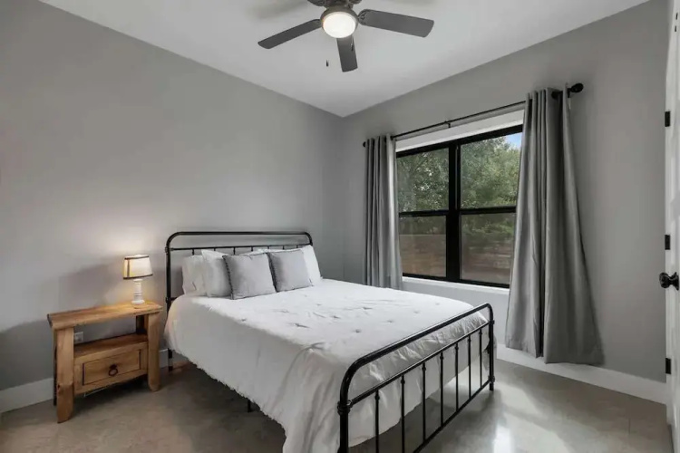 Luxury Home 3blck From Main St With Firepit