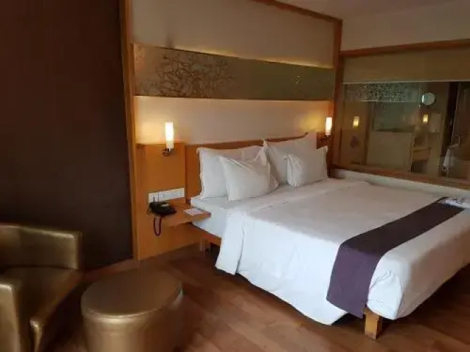 Hotel Lineage