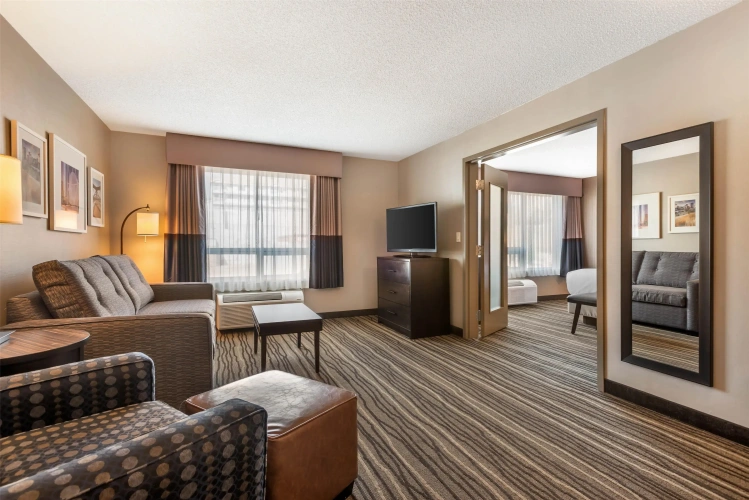 2 Bedrooms Double Suite