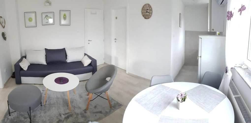 Apartman KIWI in a quite central area
