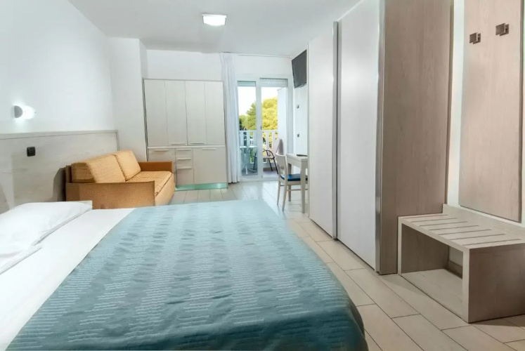 Residence Clipper