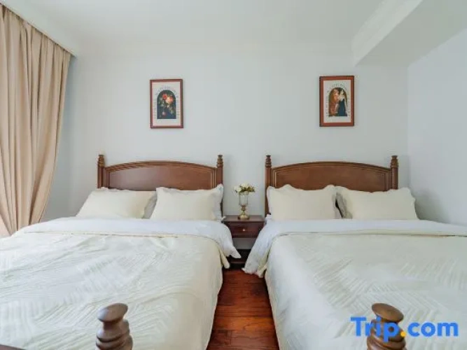 2 Bedrooms Suite with garden view