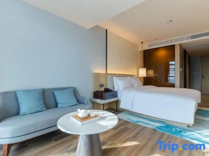Standard Double room with lake view