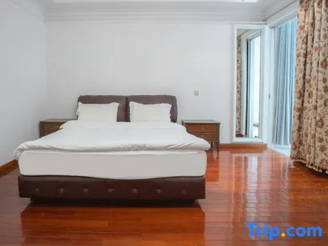 4 Bedrooms Villa