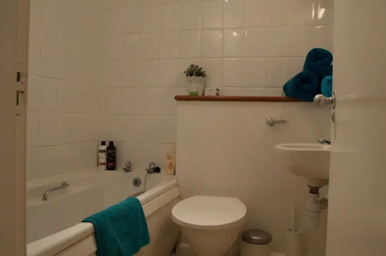 2 Bedroom Apartment In Pleasance