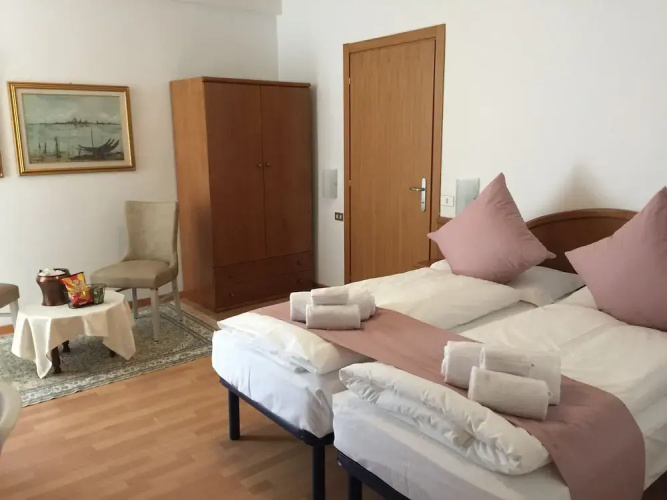 Athos Hotel