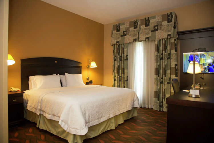 Hampton Inn & Suites Houston - Rosenberg