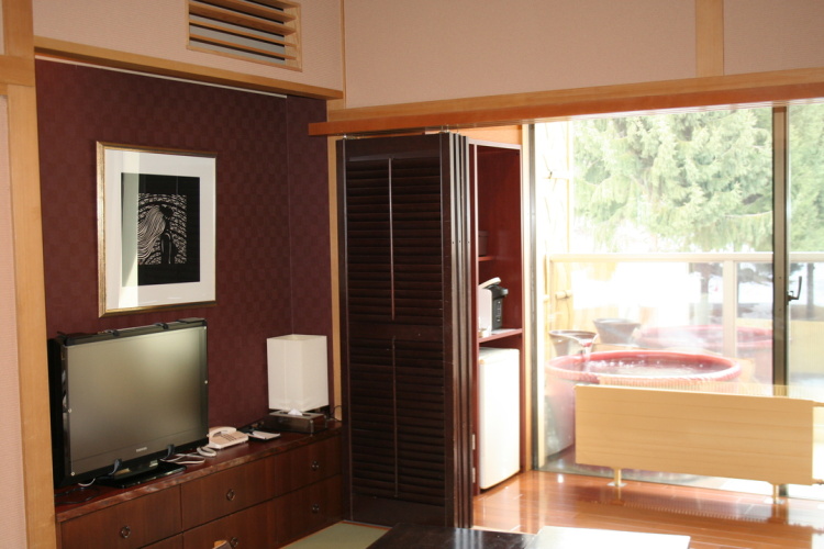 Standard room with mountain view